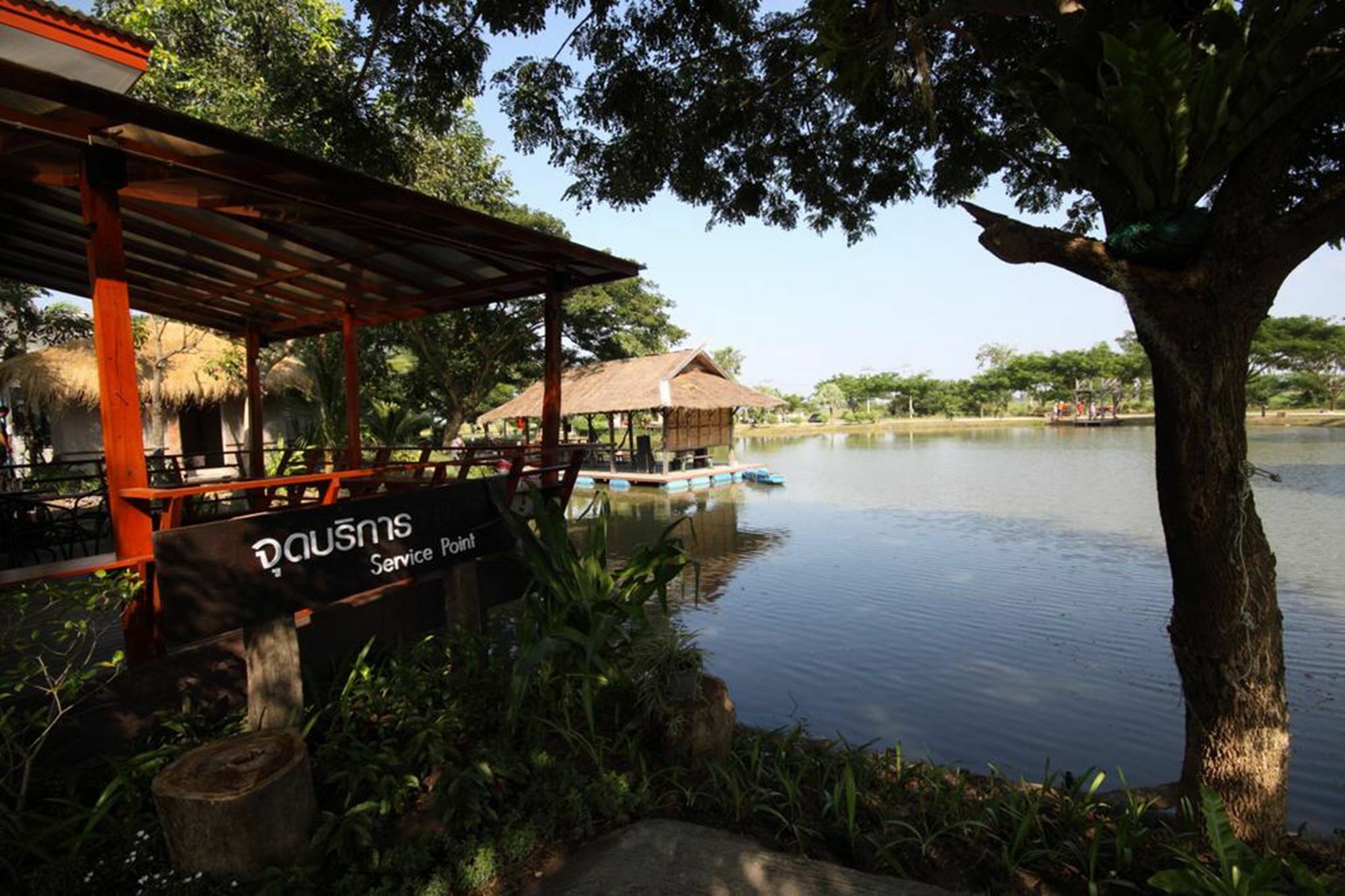 Resort Railumpoo Nakhon Sawan Exterior photo