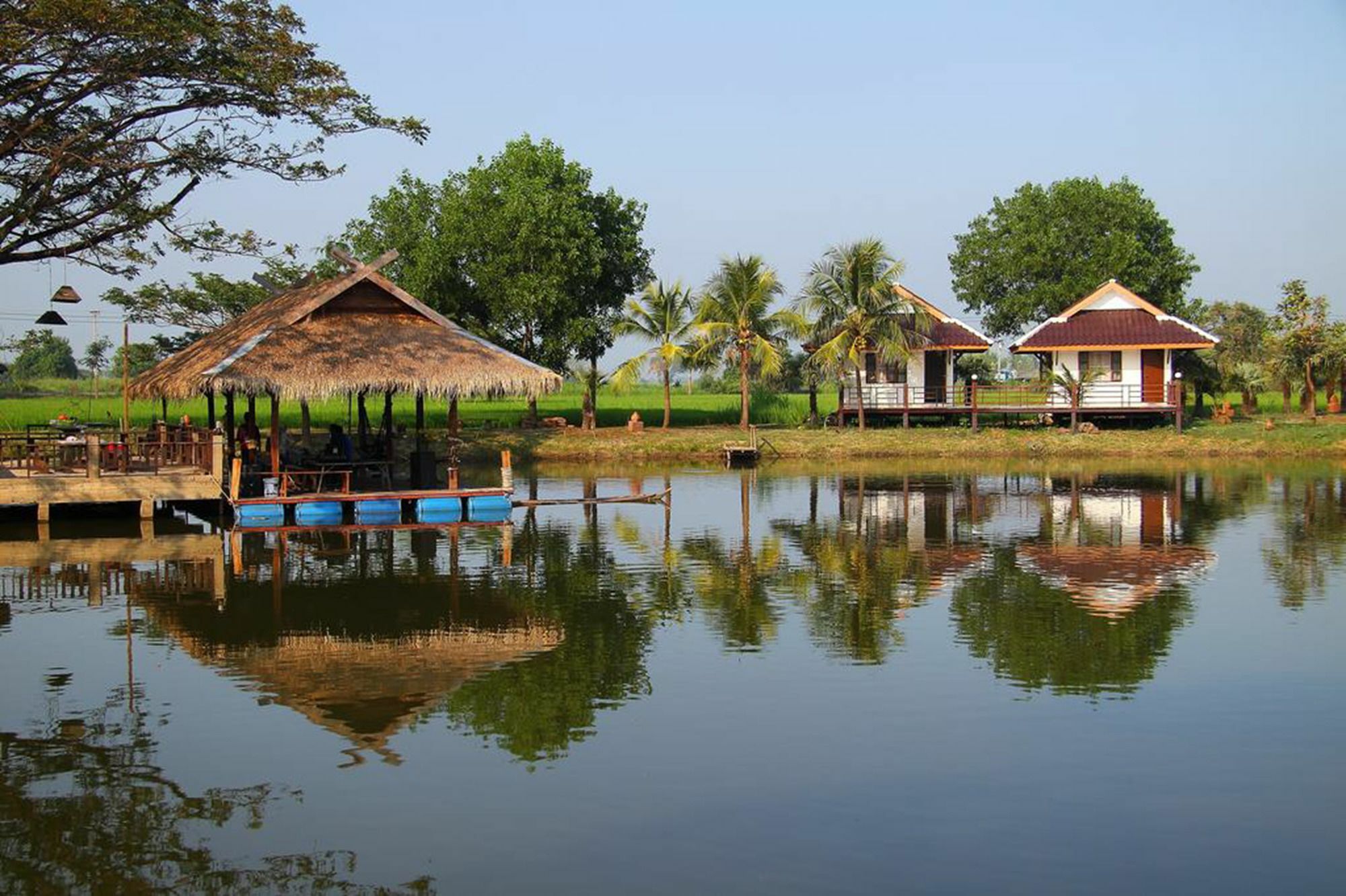 Resort Railumpoo Nakhon Sawan Exterior photo
